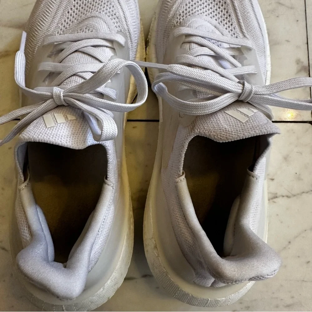 Adidas Ultra Boost Womens Size 8